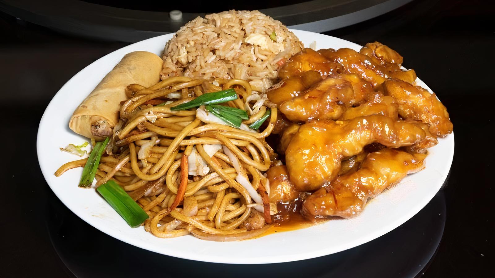 D10. General Tso Chicken and Vegetable Lo Mein Combo 左宗鸡 - 蔬菜炒面 - 套餐