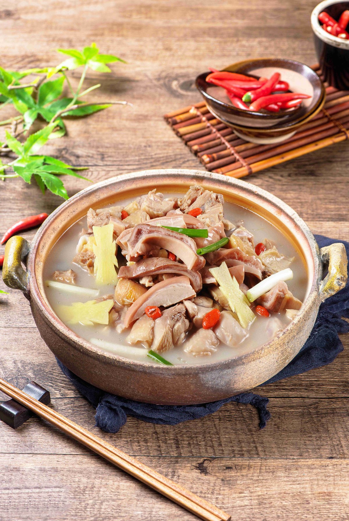 Braised Chicken with pork tripe and fresh pepper