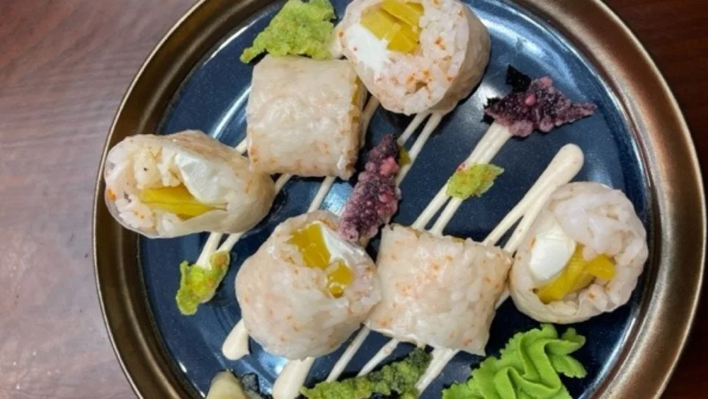 Mango Fresh Roll (8 pcs.)