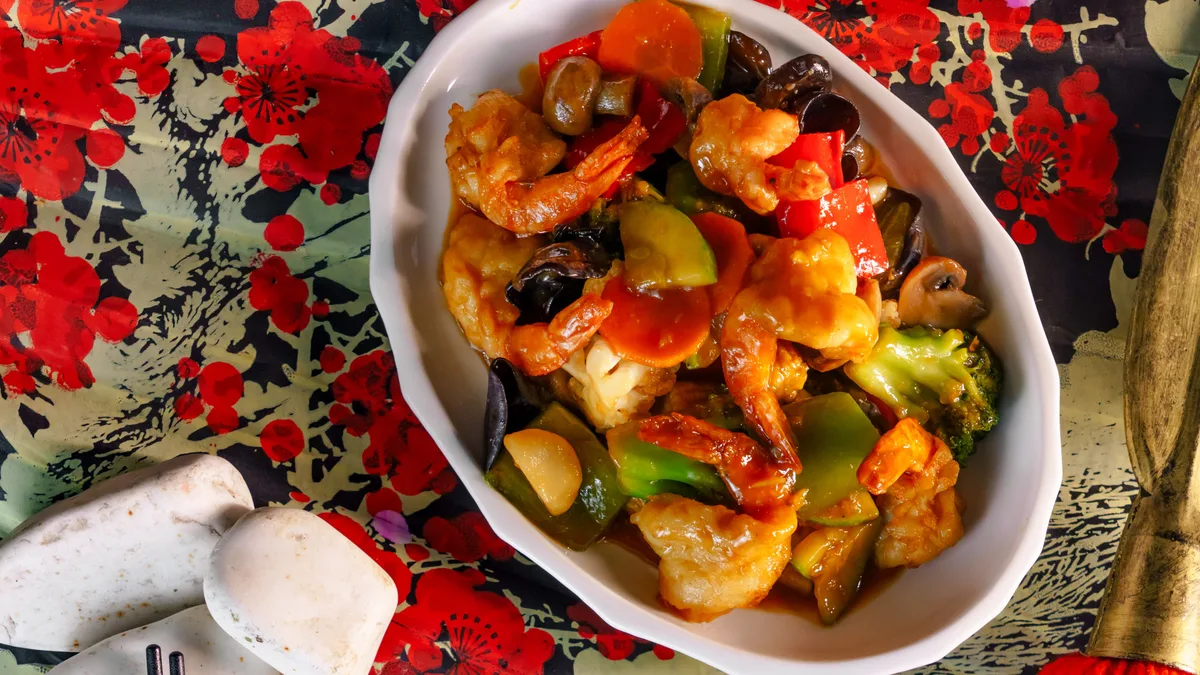 Nam Jim Sauce Shrimps with Vegetables