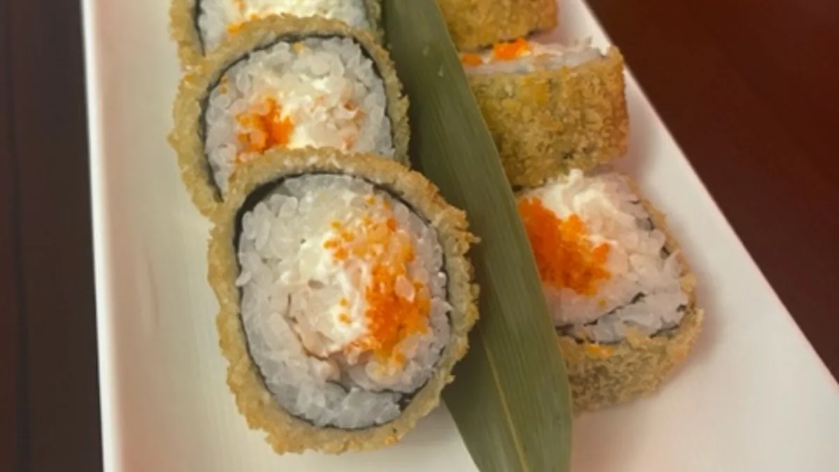Okinawa Hot Roll (8 pcs.)