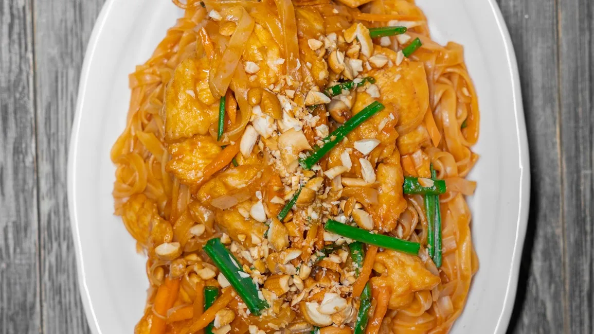 Pad Thai Noodles with Chicken