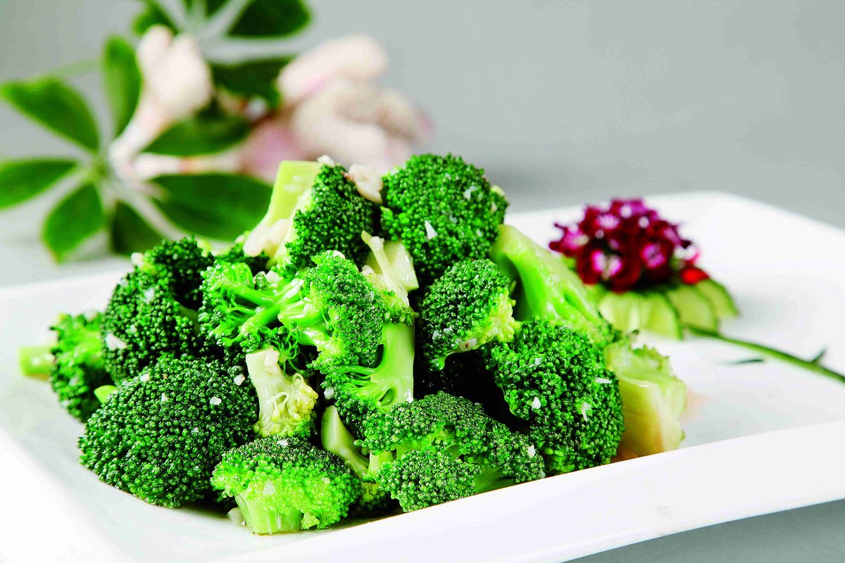 Sauteed Broccoli with Garlic