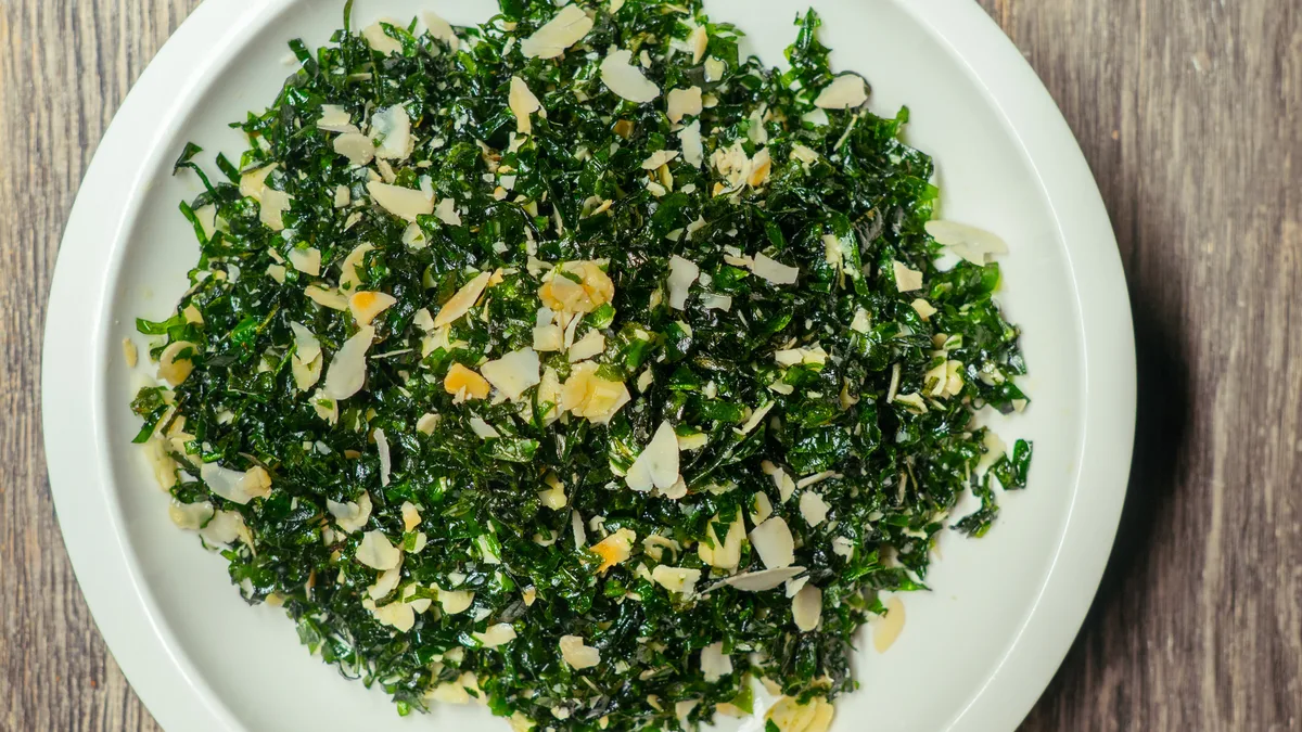 Seaweed with Flaky Almonds