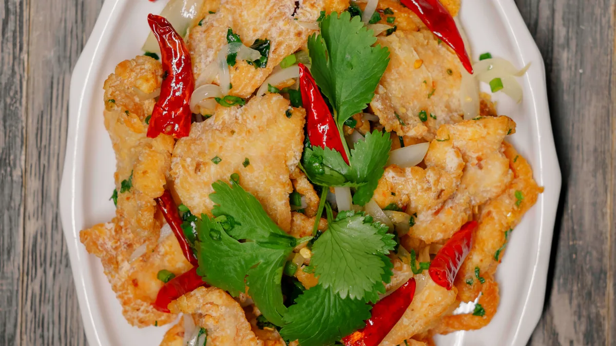 Spicy Crispy Chicken in Pot