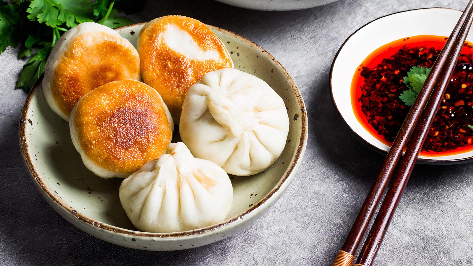 008. Pan-fried Pork Buns (5 Pcs) / 生煎包