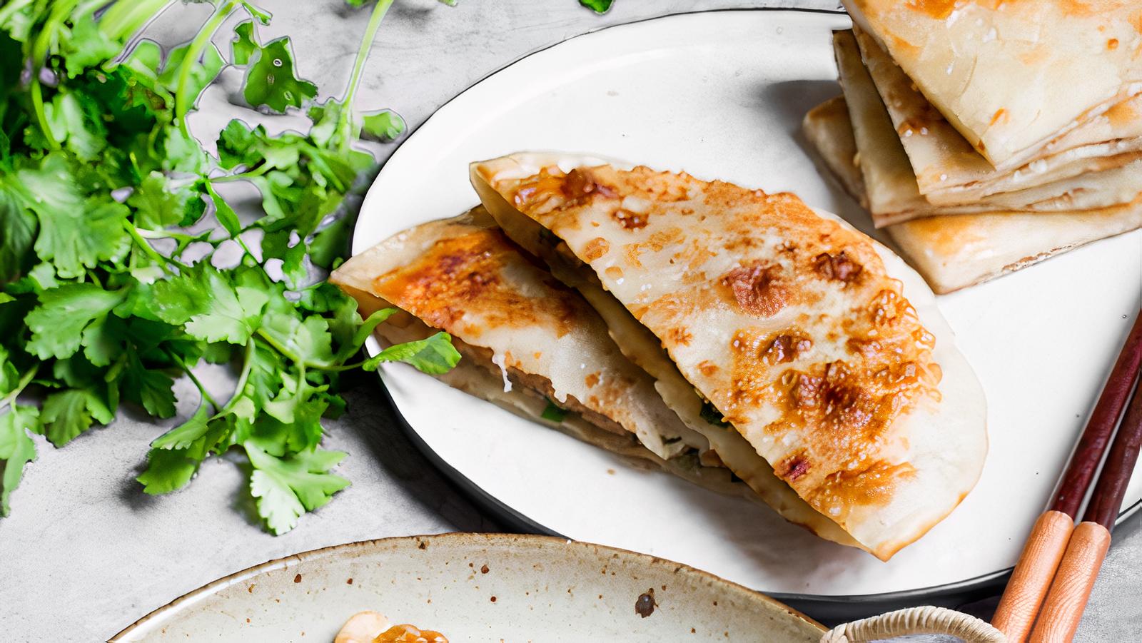 009. Pork Pancake (L) /  猪肉大馅饼