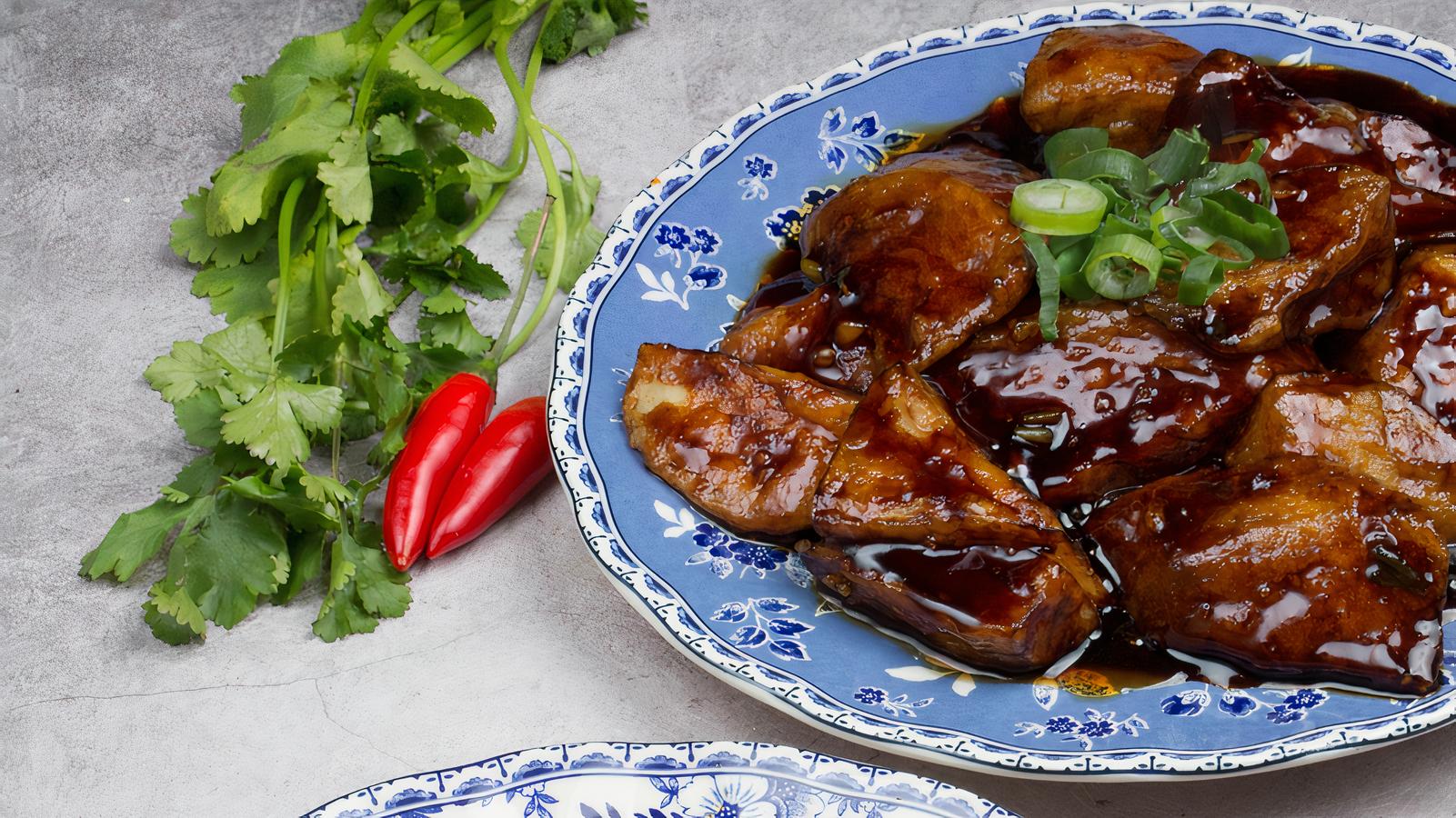 15. Fragrant Chili Eggplant / 鱼香茄子