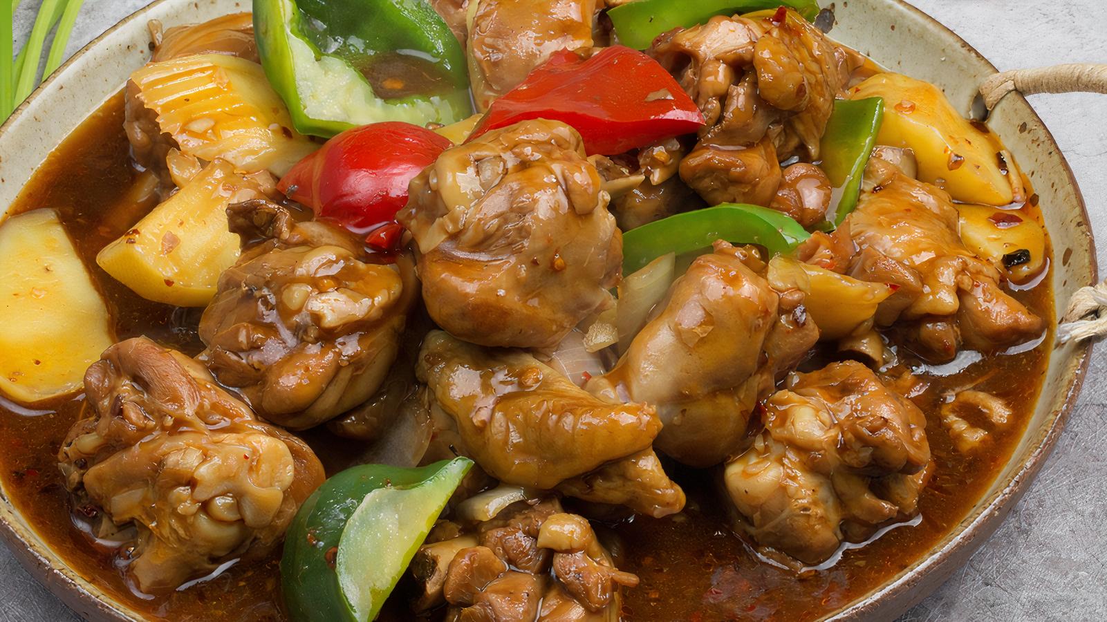 601. Xinjiang Chili Chicken Potato Stew / 新疆大盘鸡