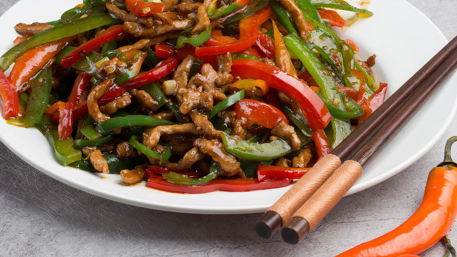 608. Capsicum Pork / 肉炒青椒