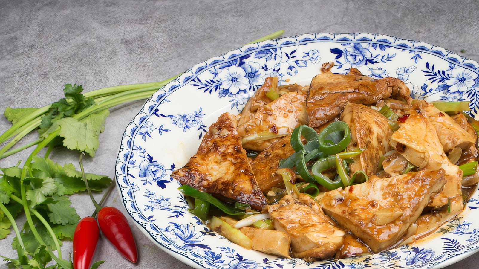 9. Braised Tofu / 红烧豆腐