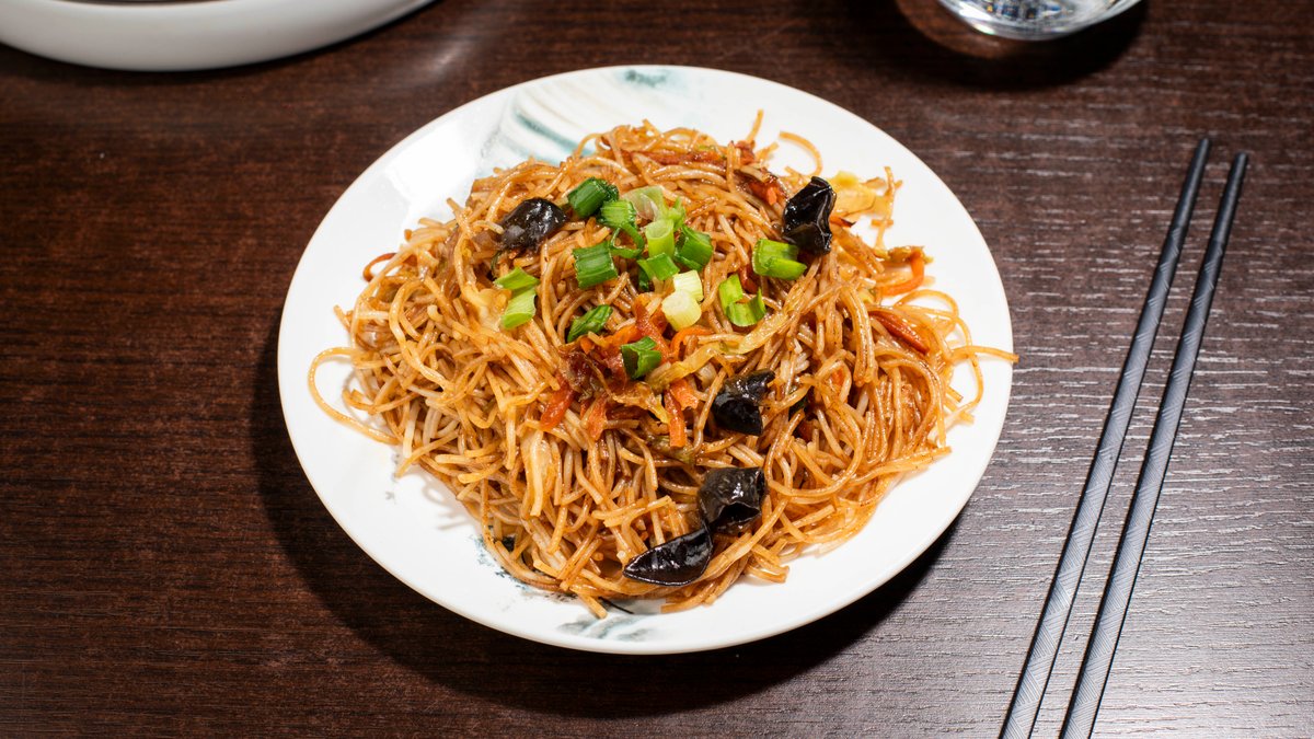 Spaghete de orez cu legume