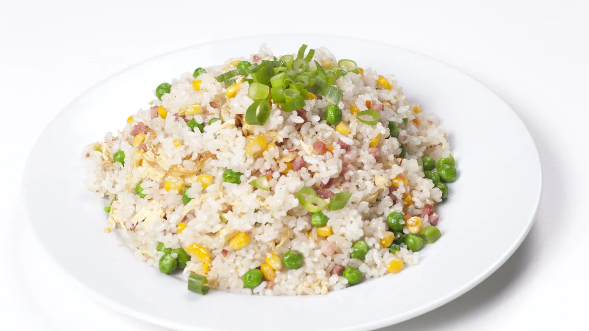 Nasi s jajima i povrćem