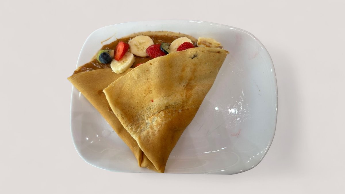 Crepes Bueno Cream andFruits