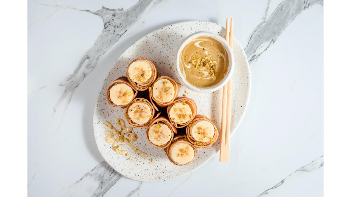 PistachioandBanana Sushi Roll