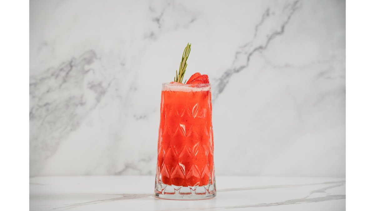 Strawberry lemonade