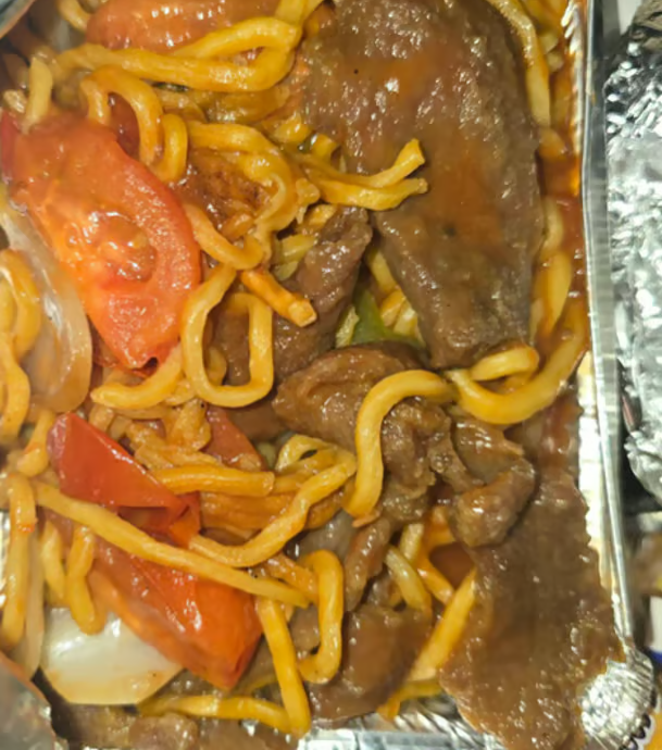 Tomato Beef Chow Mein