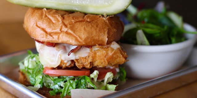Bacon Ranch Crispy Chicken Sandwich Boxed Lunch