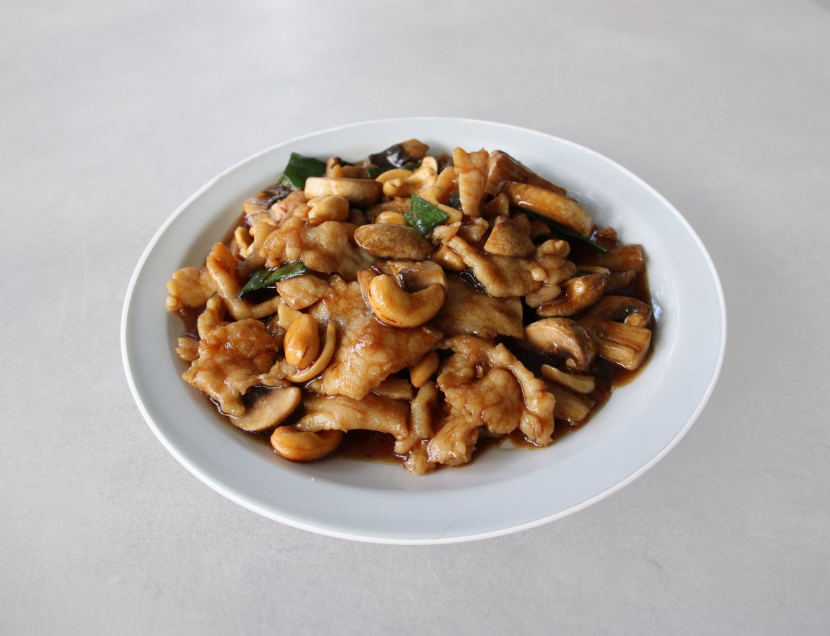 282. Pork with Cashew Nuts