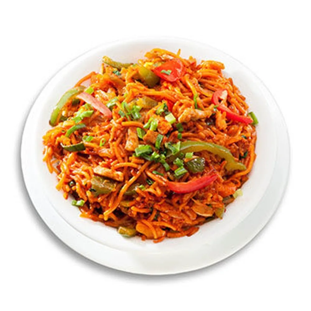 134. Noodles with chicken, garlic and chili
