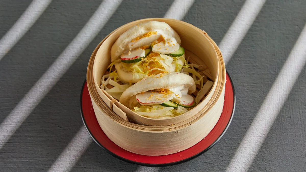 Lobster Bao με Αστακό Surimi, Iceberg και Σπιτική Μαγιονέζα