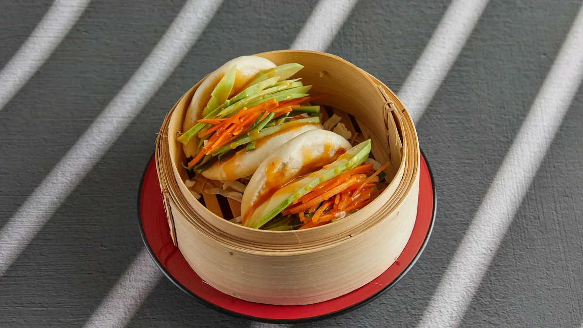 Vegan Bao με Avocado, Αγγούρι, Καρότο και Σάλτσα Λεμονιού