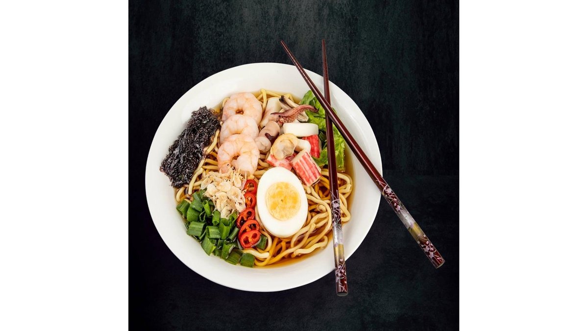 Supă ramen cu fructe de mare