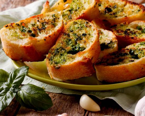 Pesto Garlic Bread with Cheese