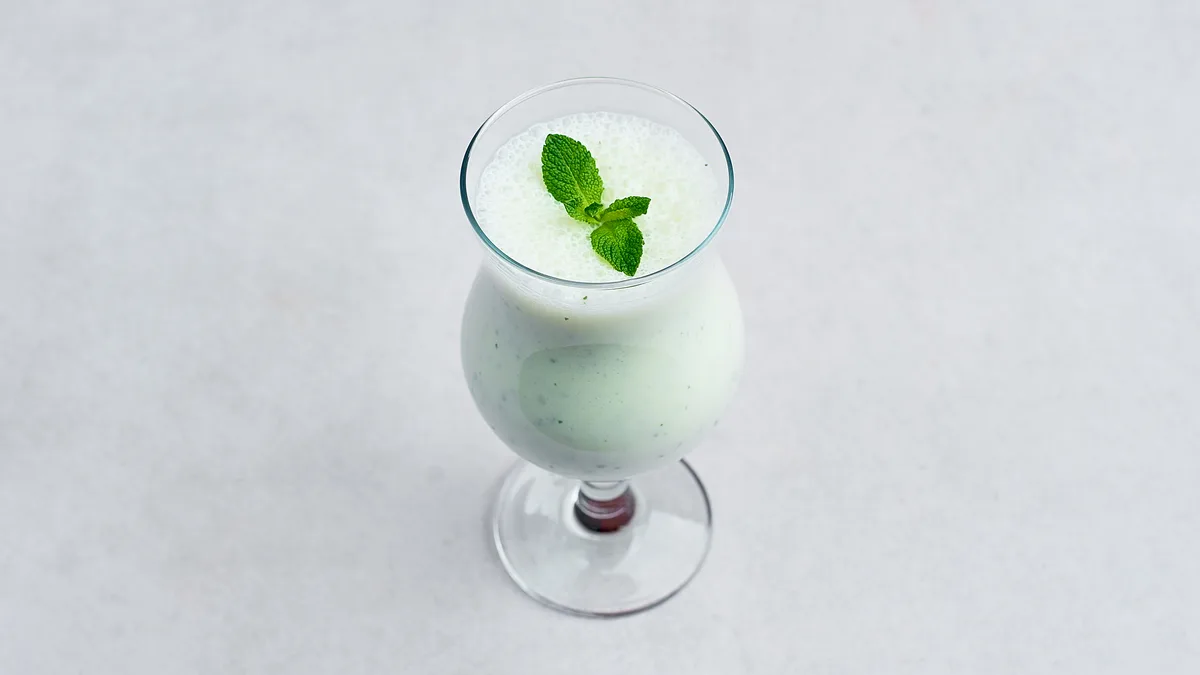 Banana mint lassi