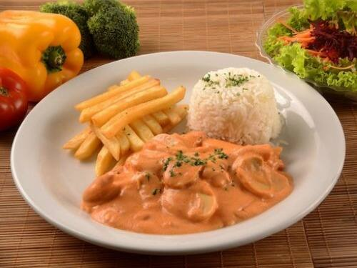 Strogonoff de Frango