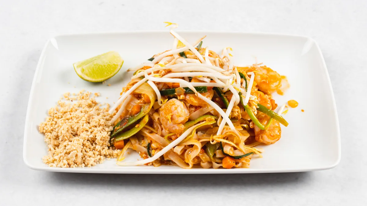 Pad thai s kozicami