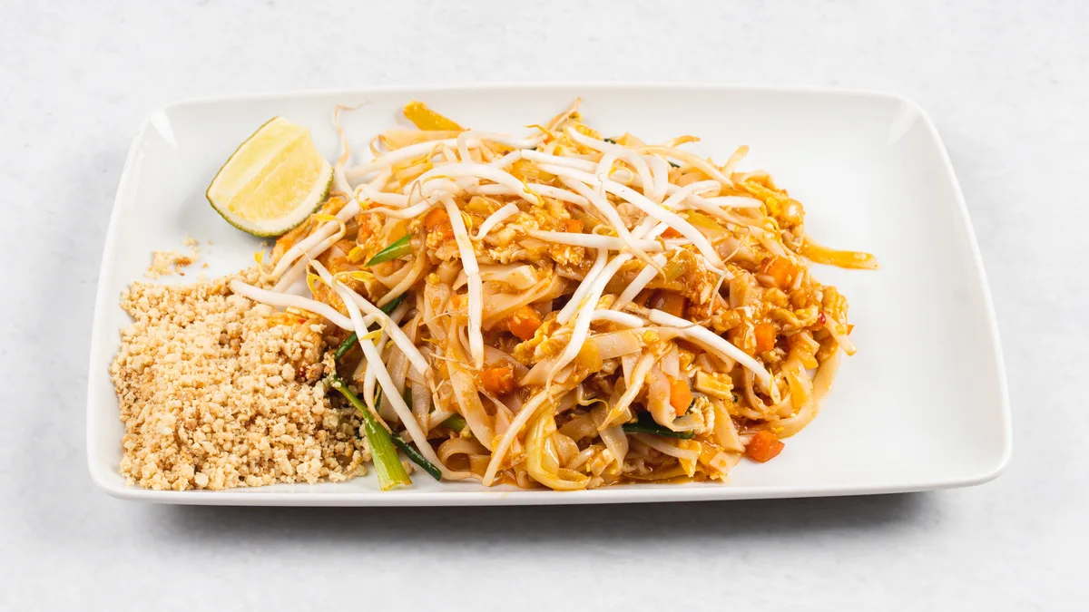 Pad thai s piščancem