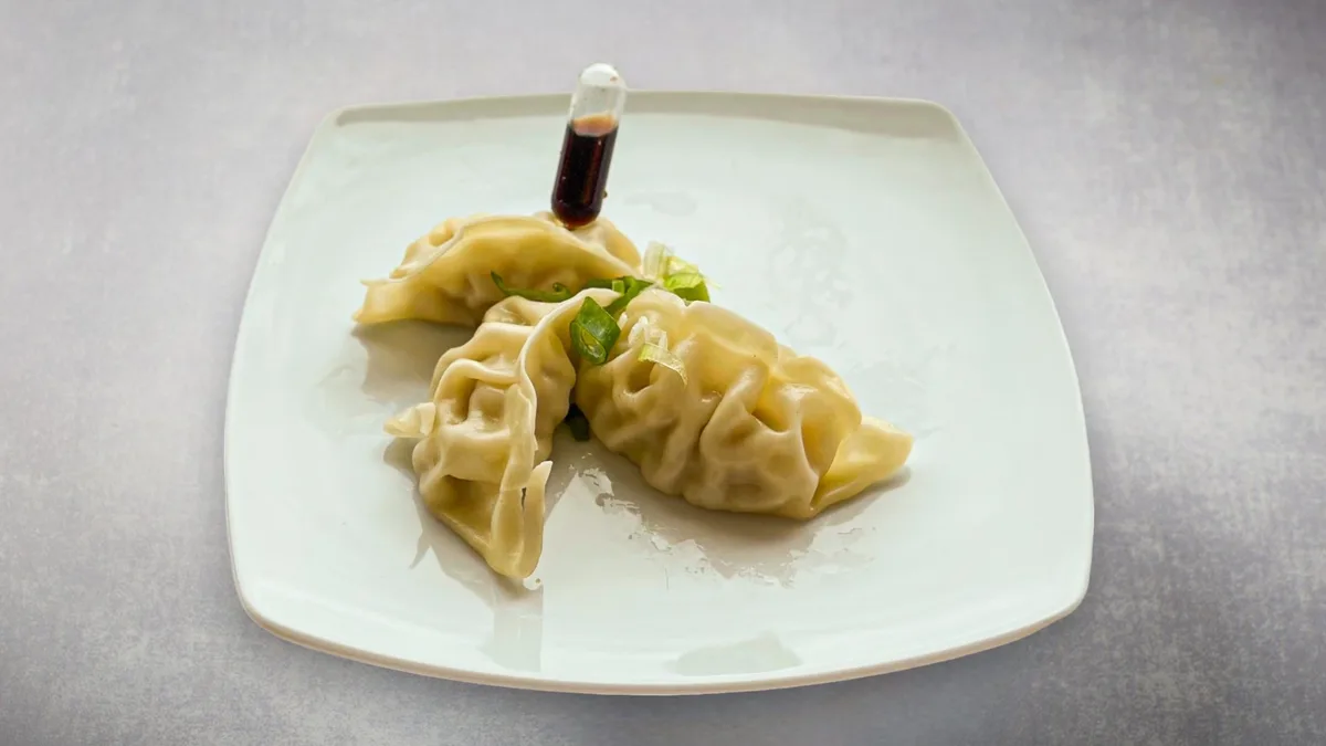 Soparjeni gyoza cmoki (3 kos)
