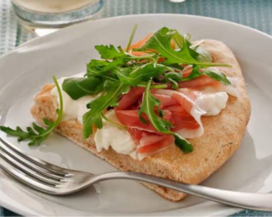 Prosciutto with Burrata and Arugula