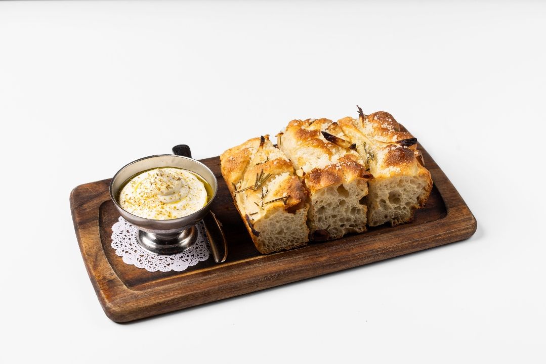 OLIVE FOCACCIA