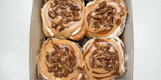 Caramel Pecanbon Tray