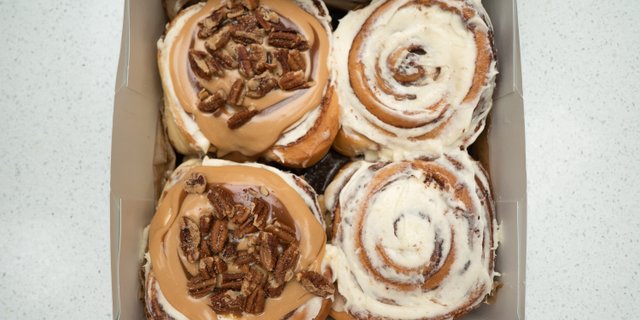 Combo Pecan and Classic Roll Tray