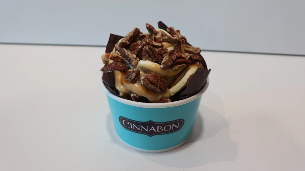 Roll On the Go Caramel Pecan
