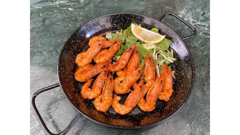 Creveti La Gratar cu Mix de salata