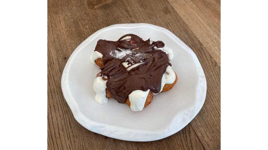 Papanaşi cu Smântână și  Nutella