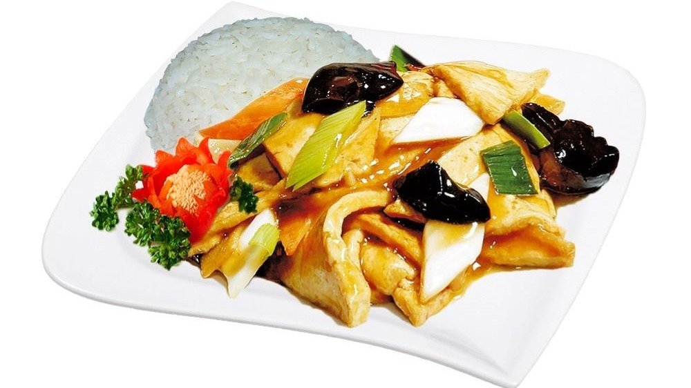 M34-Tofu se zeleninou s rýží