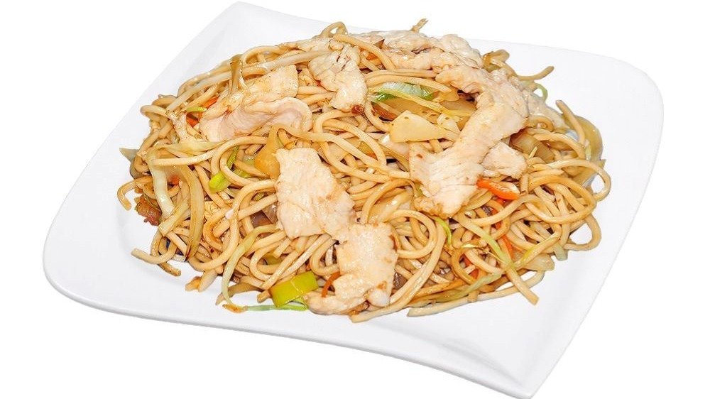 M59-Smažené nudle s kuřecím masem