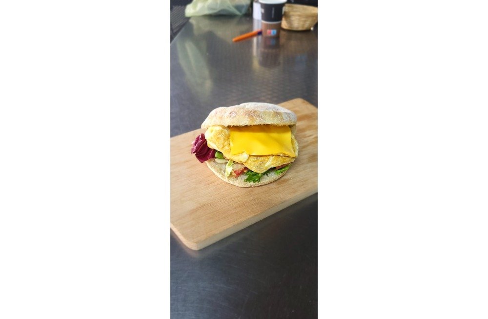 Sandwich cu Omletă