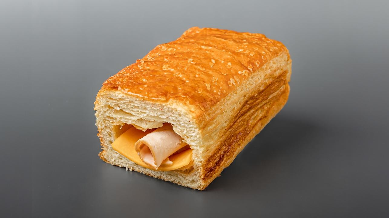 Croissant - Turkey and Cheddar