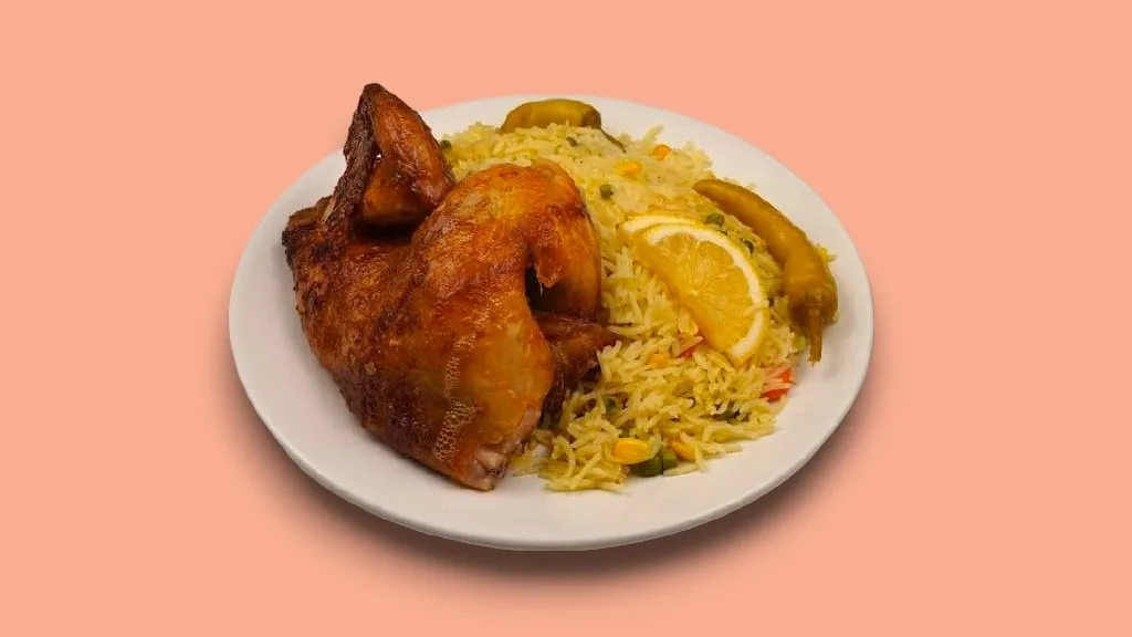 Halbes Hähnchen mit Reis und Salat