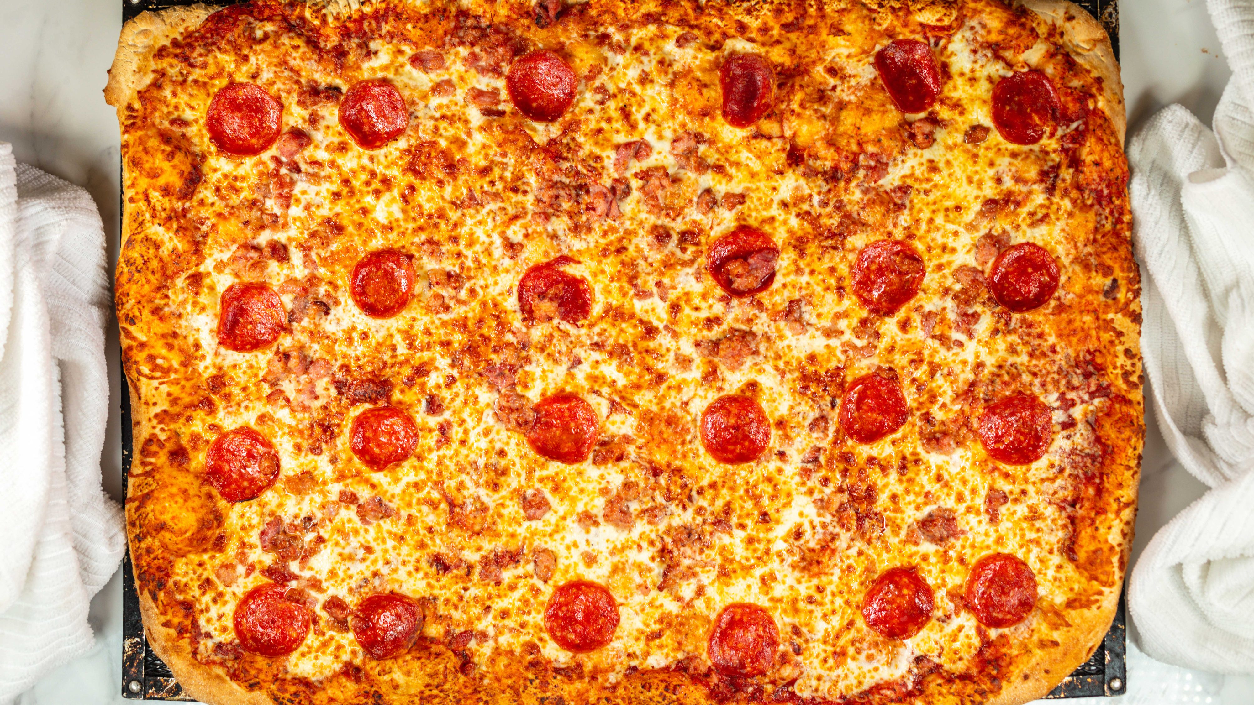 Jumbo One-Topping Pizza