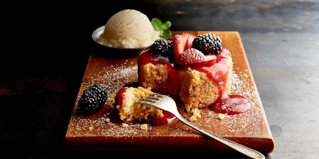 Berry Butter Cakes