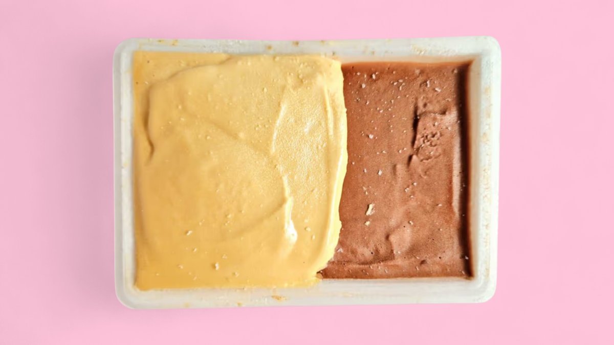 ÎNGHEȚATĂ DE CASĂ Natural Joy CU CIOCOLATĂ și CARAMEL SĂRAT (Duo)
