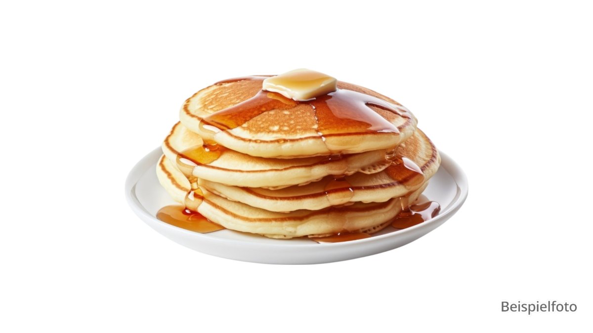 Pancakes mit Bacon und Ahornsirup