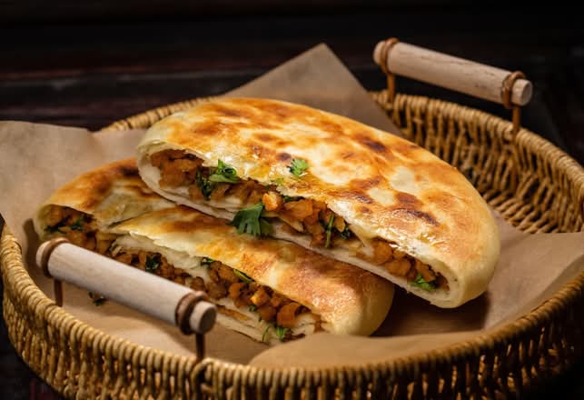 Onion Methi Kulcha